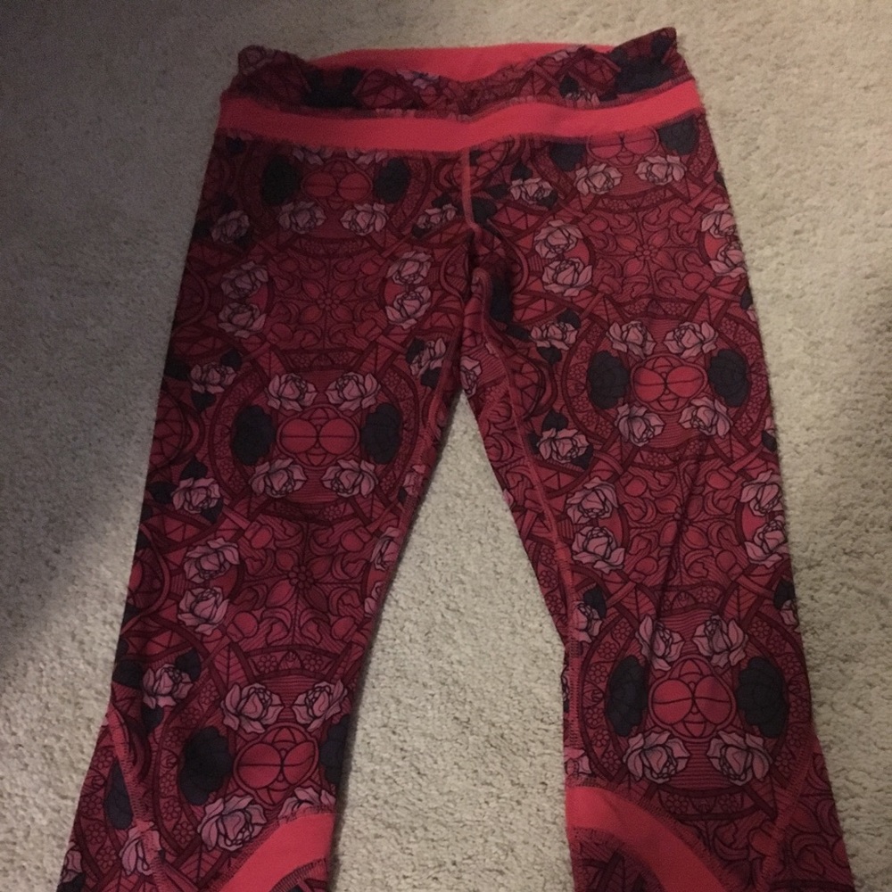 Lululemon yoga pants